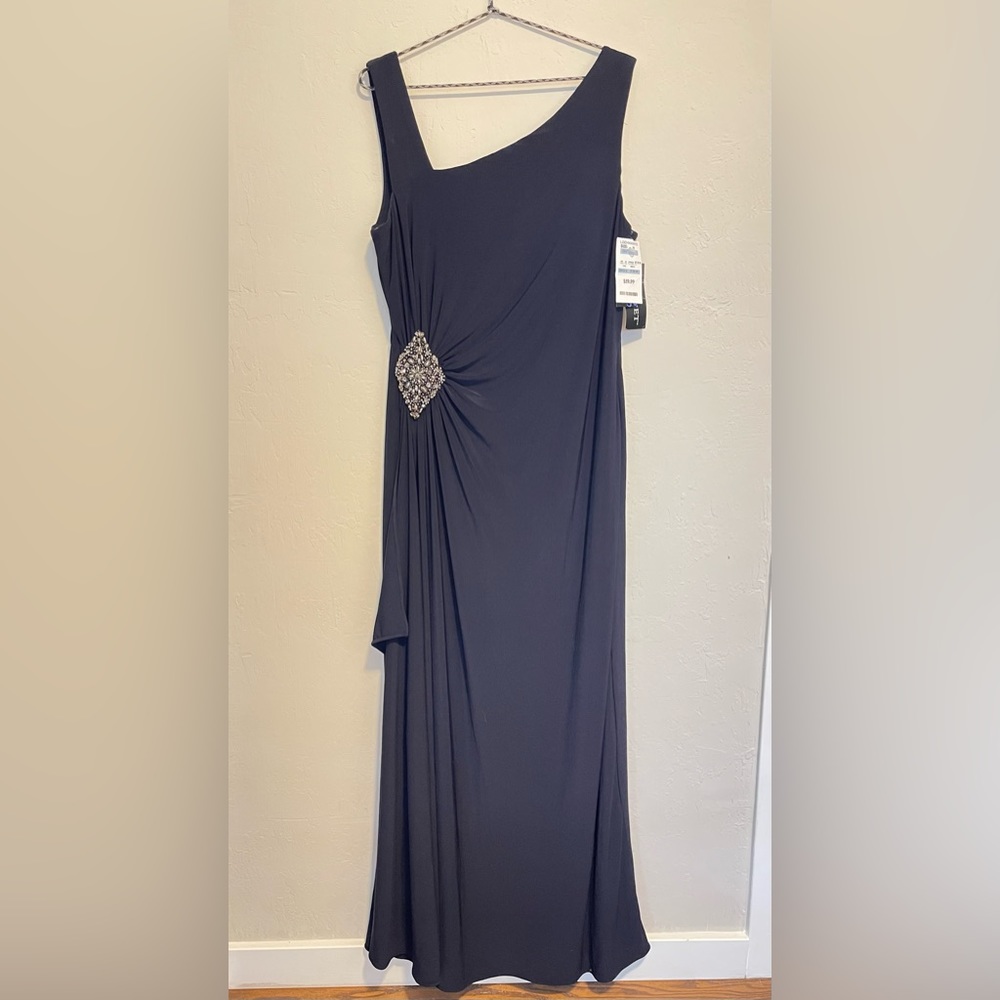Cachet Brand New Evening Gown